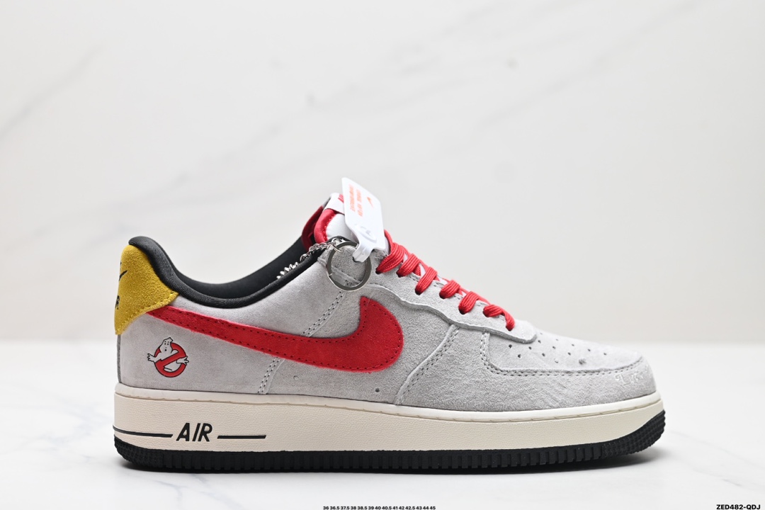 NIKE AIR FORCE 1‘07  KK1988-020