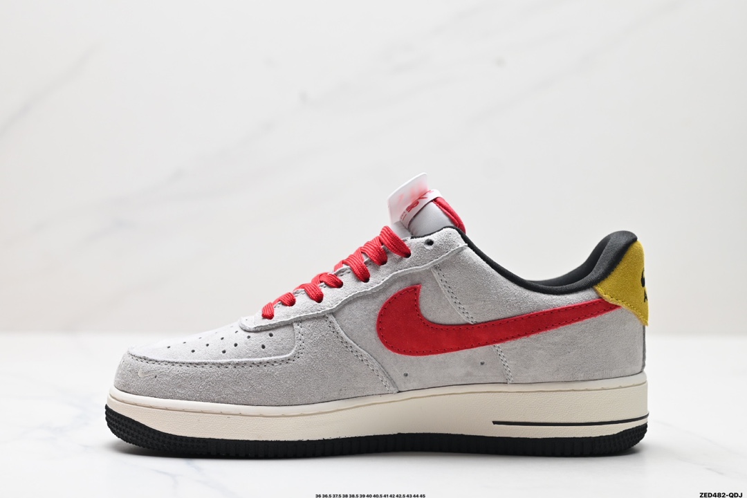 NIKE AIR FORCE 1‘07  KK1988-020