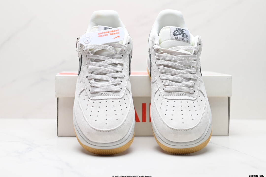 NIKE AIR FORCE 1‘07  DF0188-022