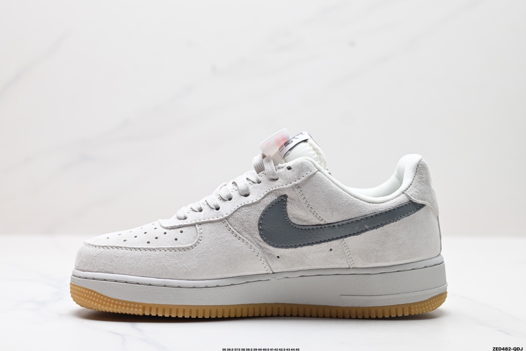 NIKE AIR FORCE 1‘07  DF0188-022