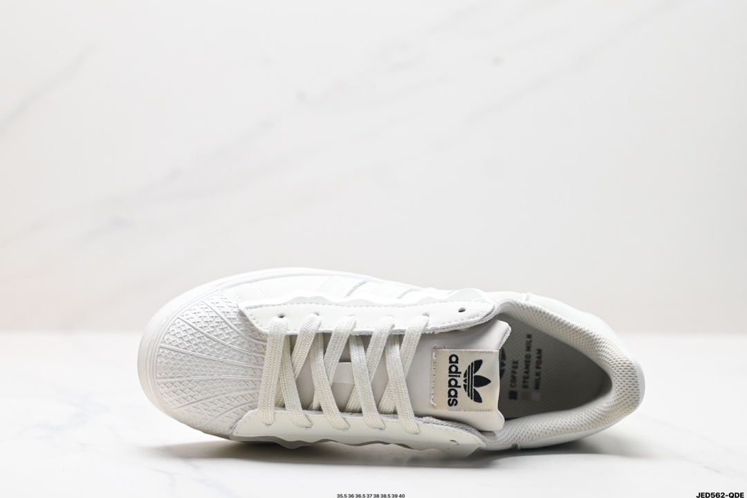 Adidas originals Superstar Bold 阿迪达斯 三叶草防滑耐磨轻便 低帮板鞋  FW5771