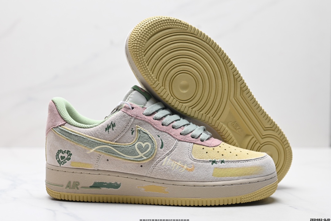 NIKE AIR FORCE 1'07 LV8   CD1212-777