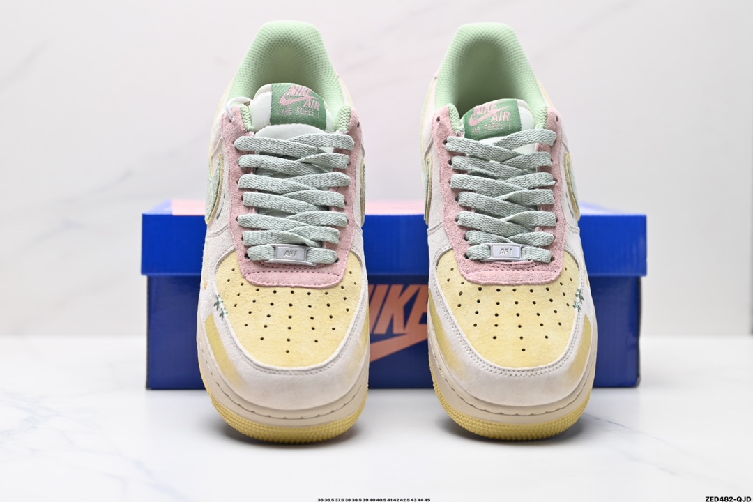 NIKE AIR FORCE 1'07 LV8   CD1212-777