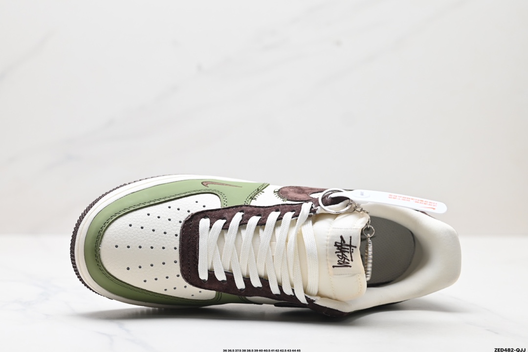 NIKE AIR FORCE 1'07 LV8 KK1988-038