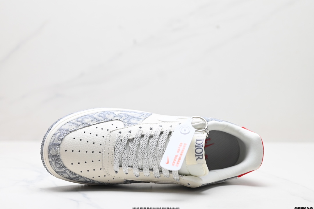 NIKE AIR FORCE 1'07 LV8   DF0188-021