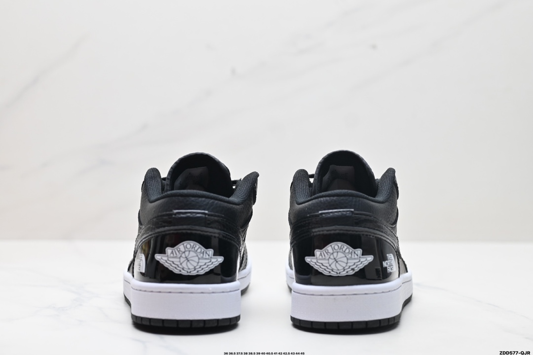 Nike Air Jordan 1 Low AJ1乔1低帮休闲板鞋  XX2411-011