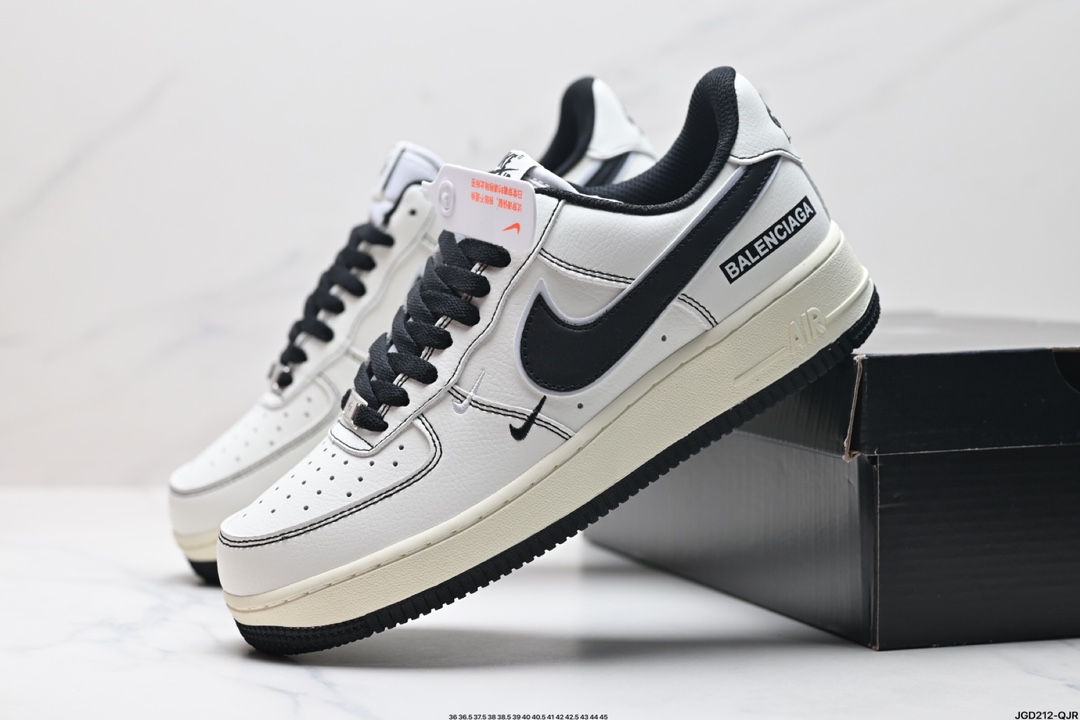 NIKE AIR FORCE 1‘07   CW2288-111