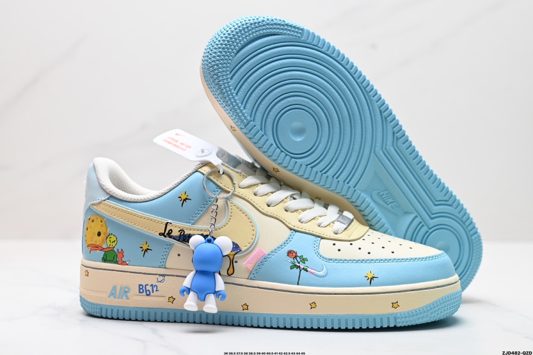 NIKE AIR FORCE 1'07 LV8   XL2321-555