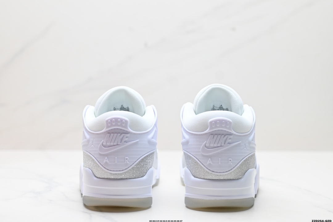 Nike Air Jordan 4 RM 防滑 低帮 复古篮球鞋 HQ3441-111