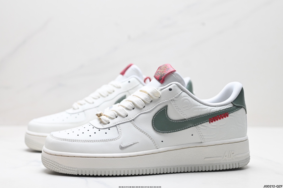 NIKE AIR FORCE 1‘07   HV5979-130