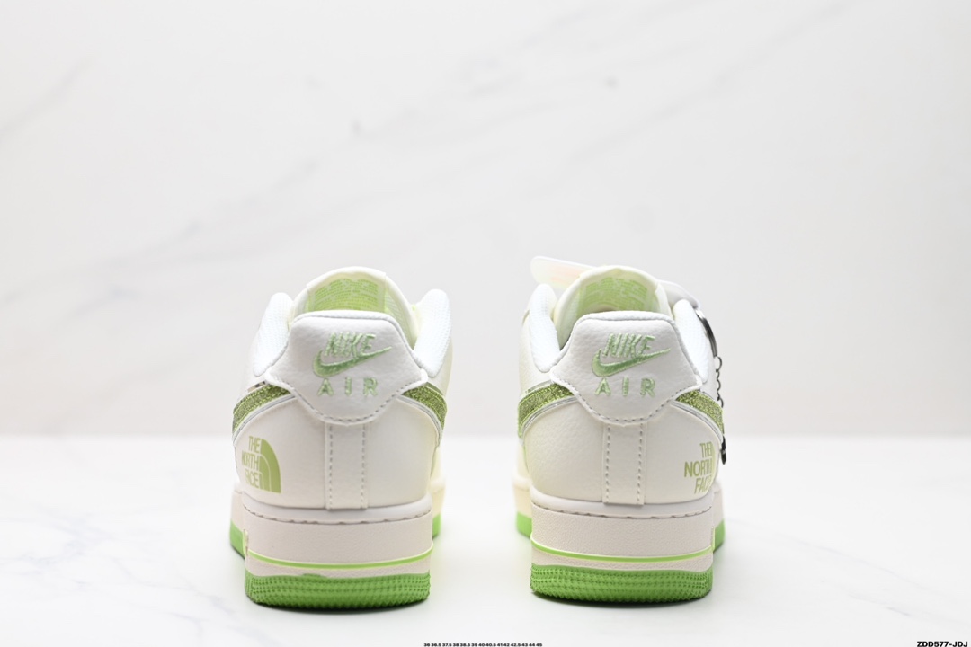 NIKE AIR FORCE 1‘07 LV8 QY6818-530