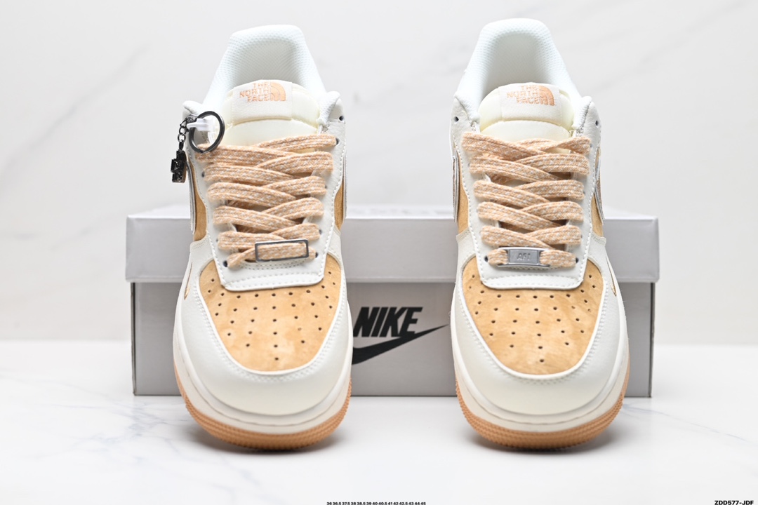 NIKE AIR FORCE 1‘07 LV8  QY6818-532