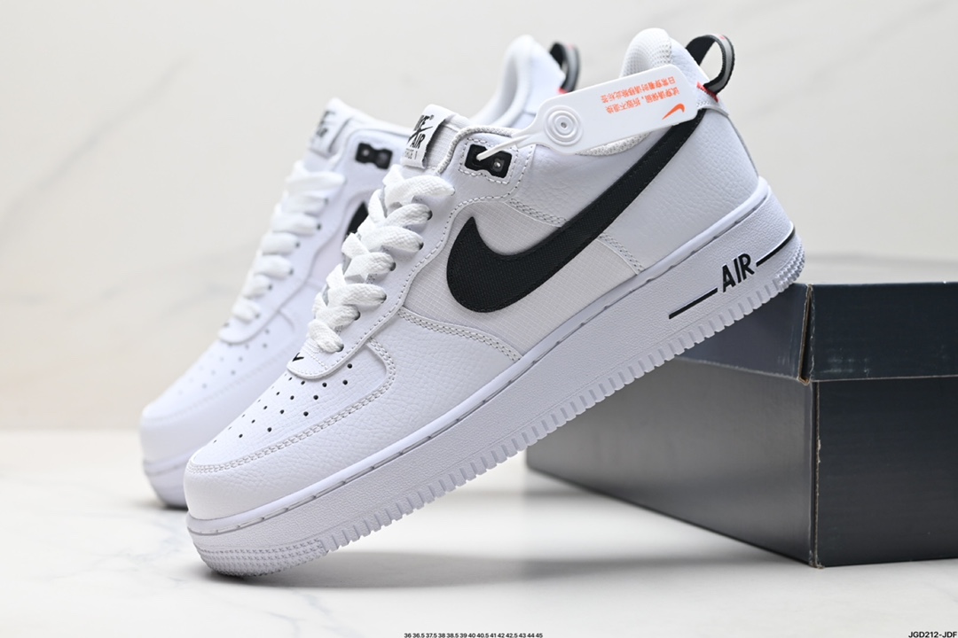 NIKE AIR FORCE 1‘07 LV8  HV9509-100