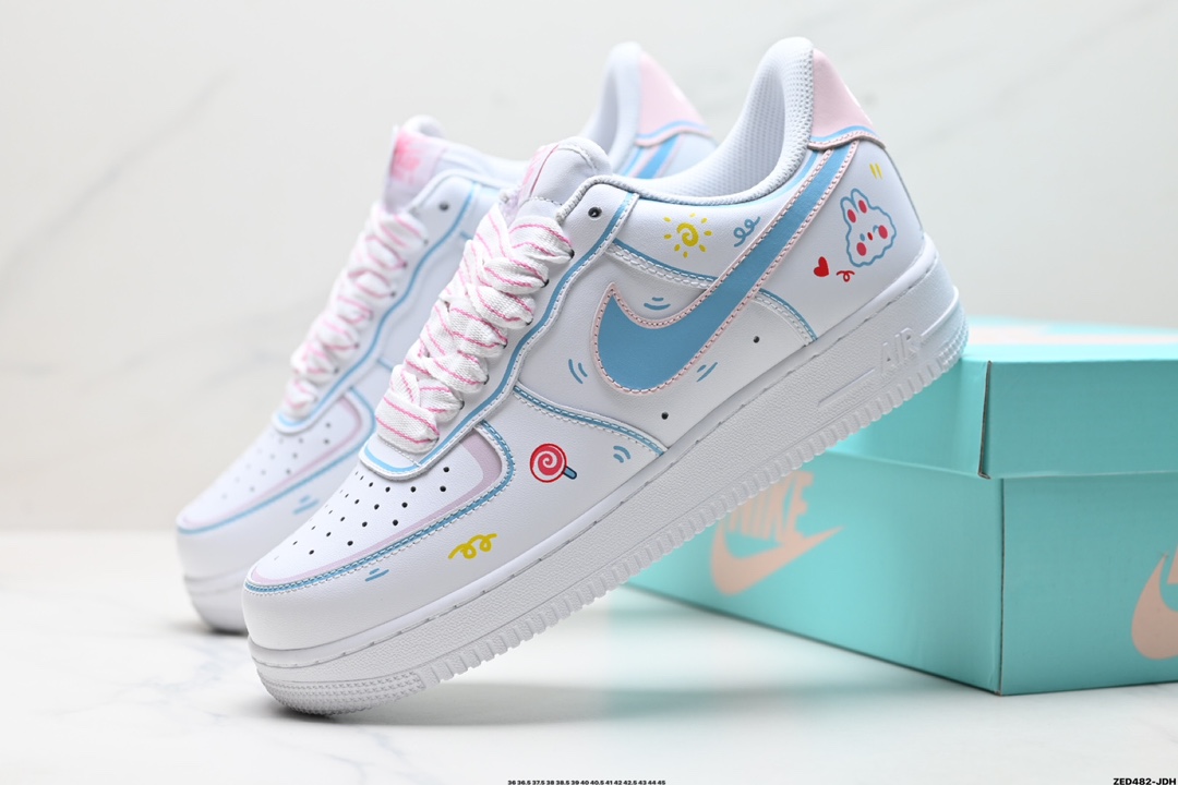 NIKE AIR FORCE 1'07 LV8  TY0301-111