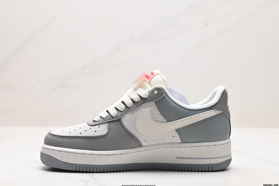 NIKE AIR FORCE 1'07 LV8  DM6688-023