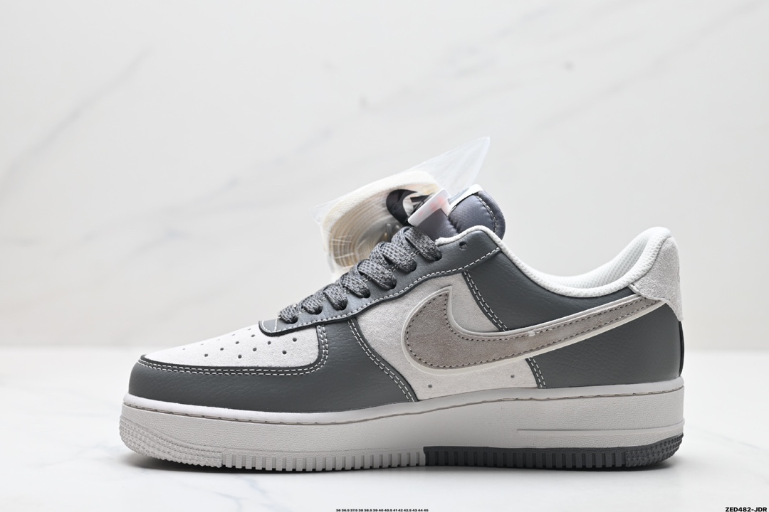 NIKE AIR FORCE 1'07 LV8   DM6868-046