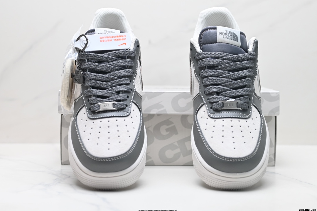 NIKE AIR FORCE 1'07 LV8   DM6868-046