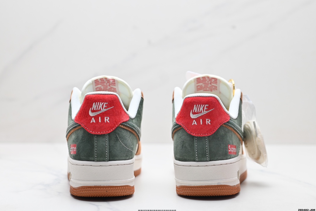 NIKE AIR FORCE 1'07 LV8   DM6688-025