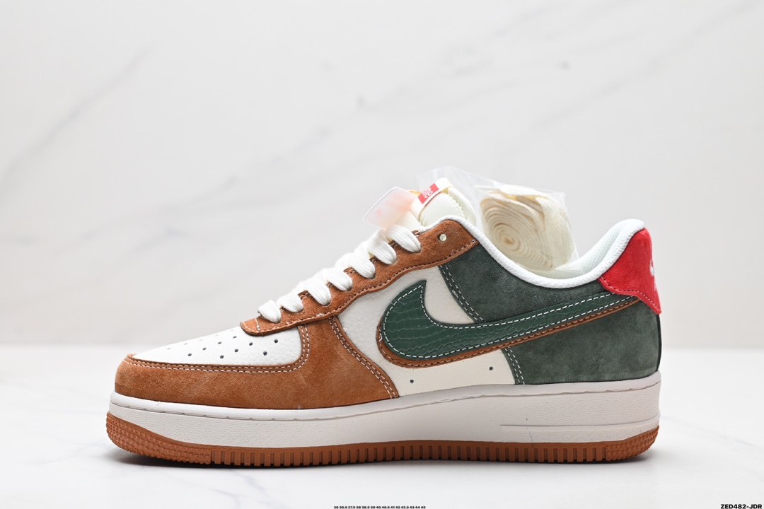 NIKE AIR FORCE 1'07 LV8   DM6688-025