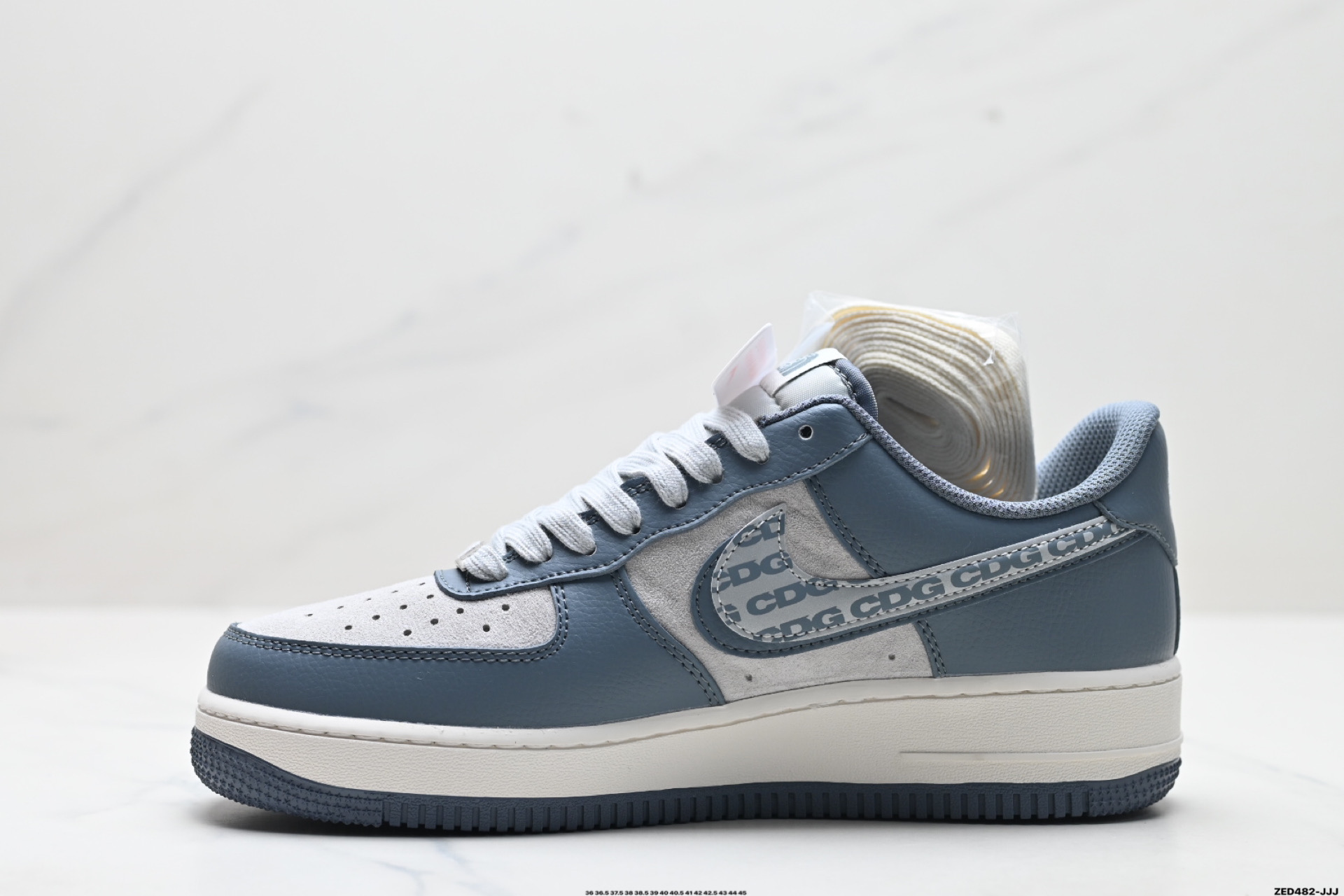 NIKE AIR FORCE 1'07 LV8  DM6868-051