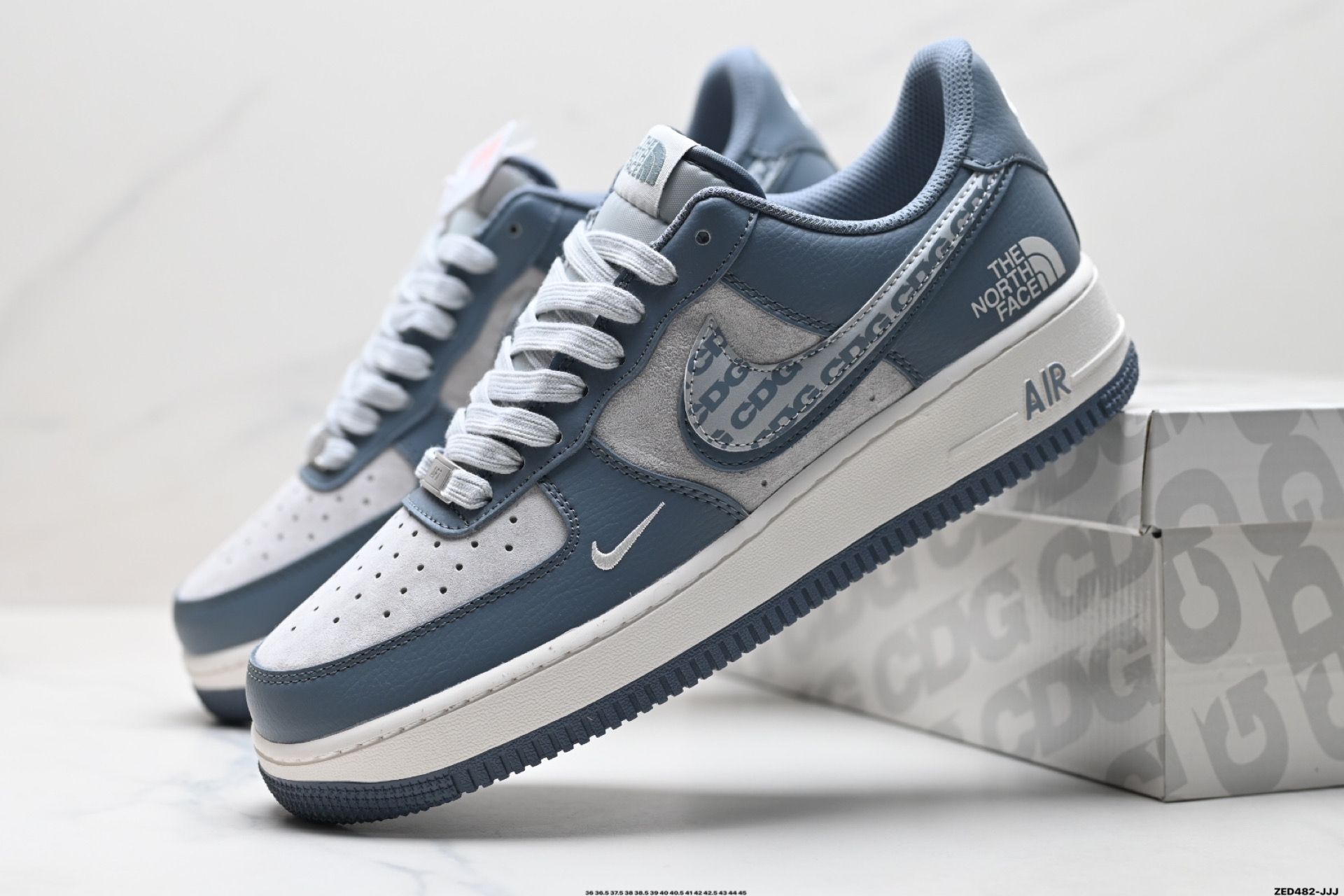 NIKE AIR FORCE 1'07 LV8  DM6868-051