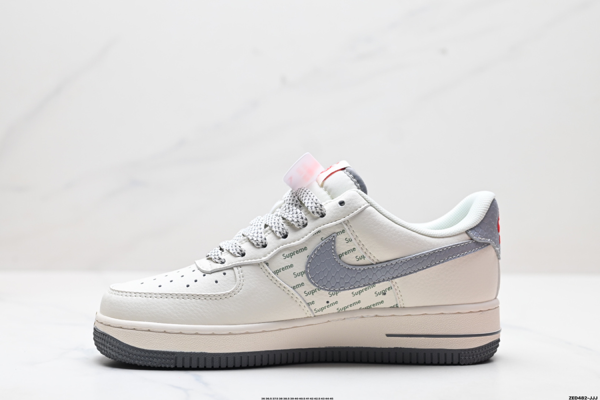 NIKE AIR FORCE 1'07 LV8   XS1958-503