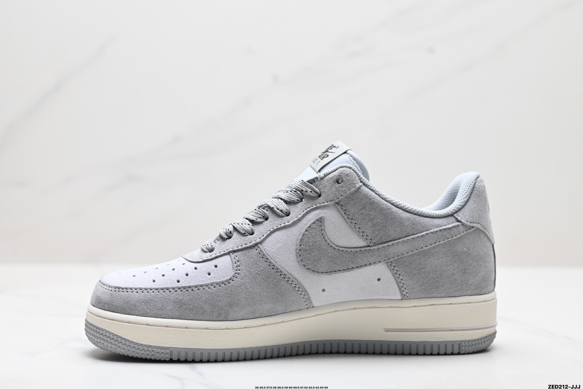 NIKE AIR FORCE 1'07 LV8  DG3966-823