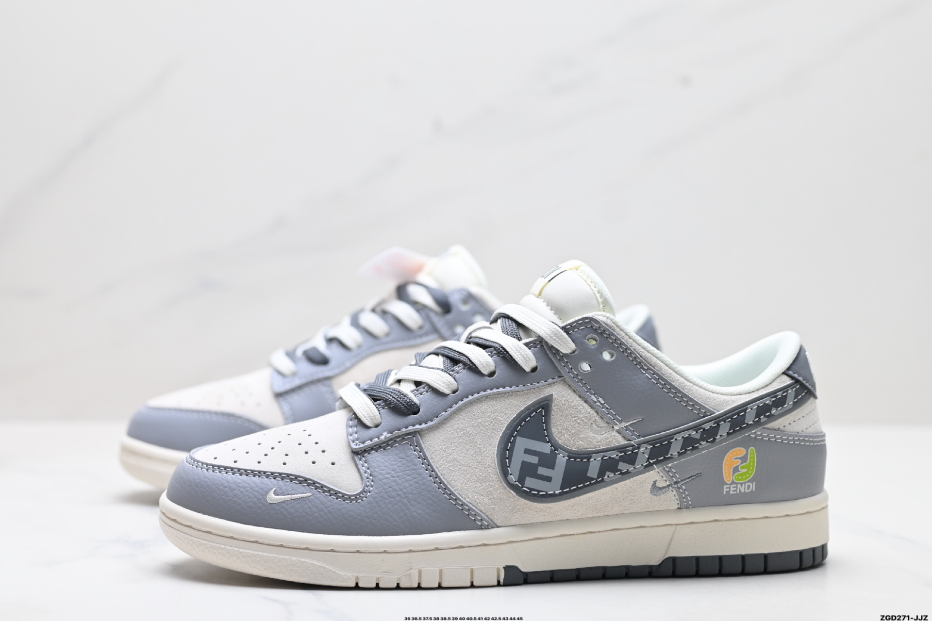 NK Dunk Low Retro “DIY高端定制” 低帮休闲运动板鞋   DM6868-021