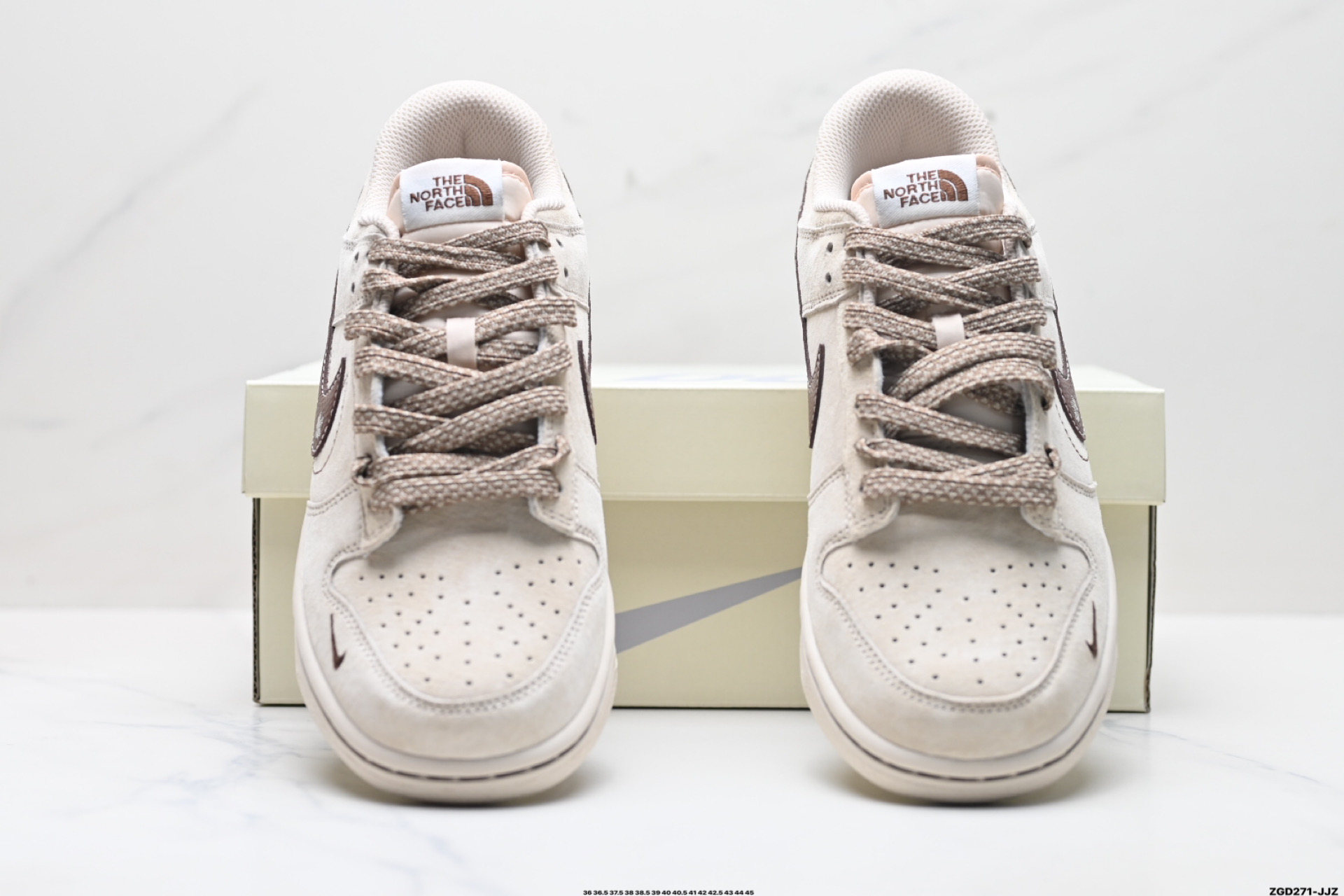 NK Dunk Low Retro “DIY高端定制” 低帮休闲运动板鞋  DJ2024-086