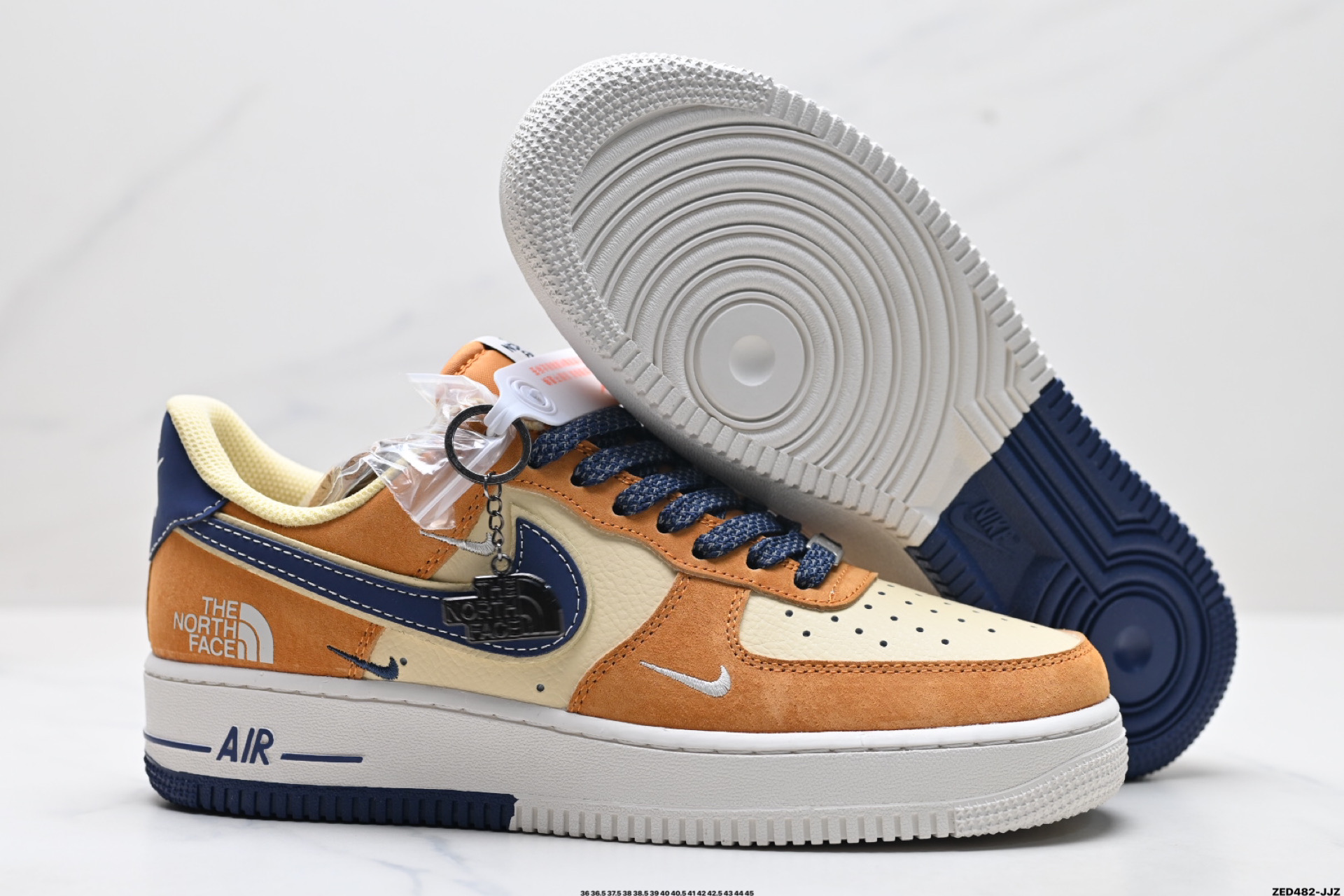 NIKE AIR FORCE 1'07 LV8  DM6868-053