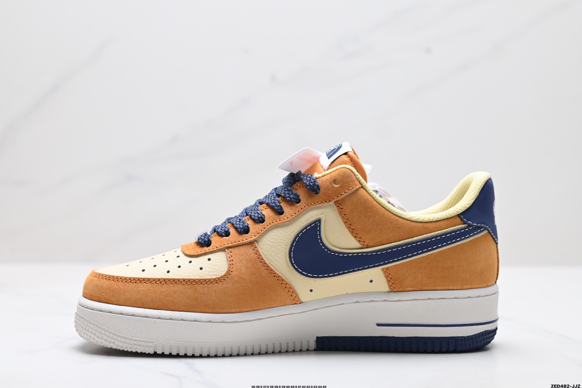 NIKE AIR FORCE 1'07 LV8  DM6868-053