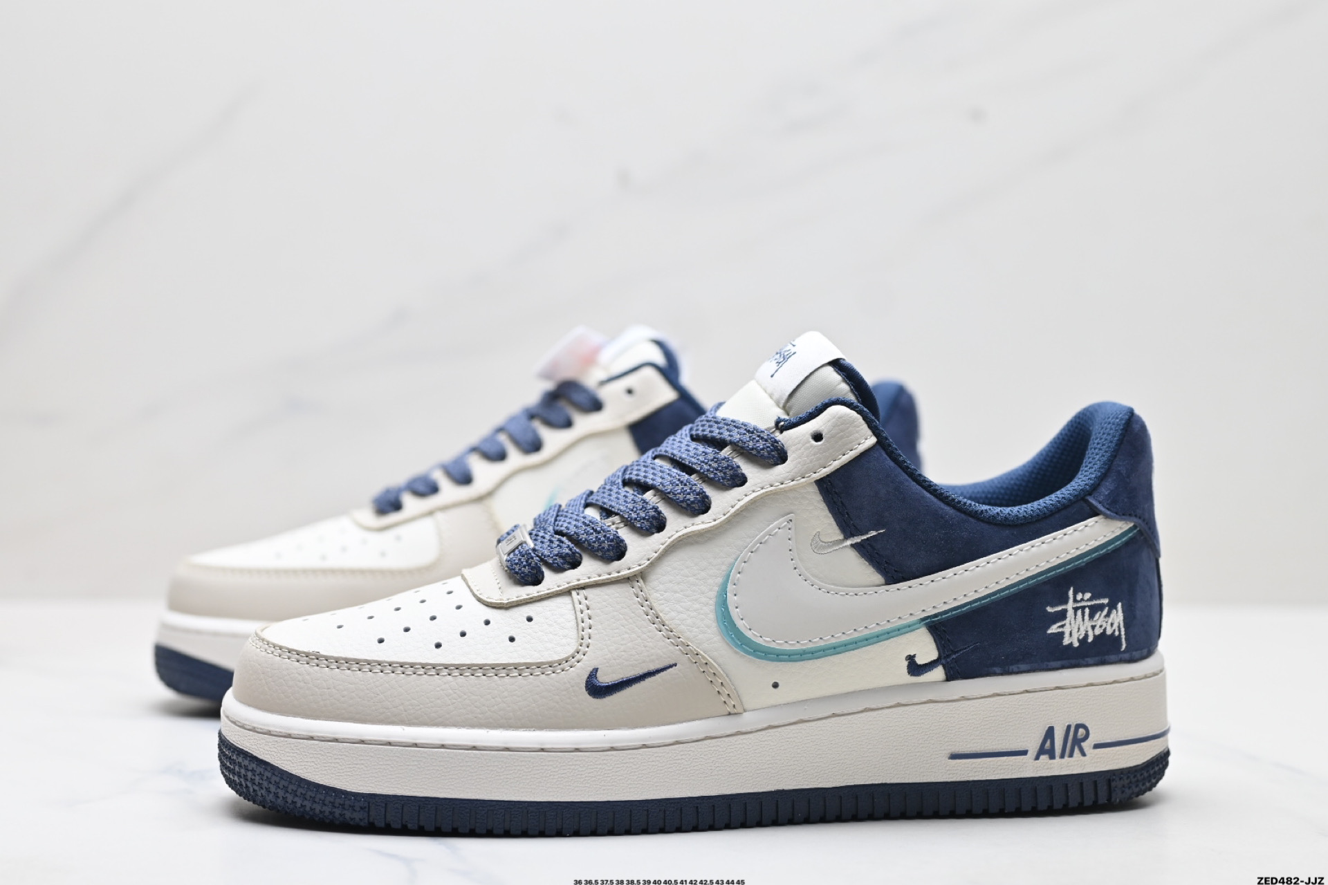 NIKE AIR FORCE 1'07 LV8  DM6868-055