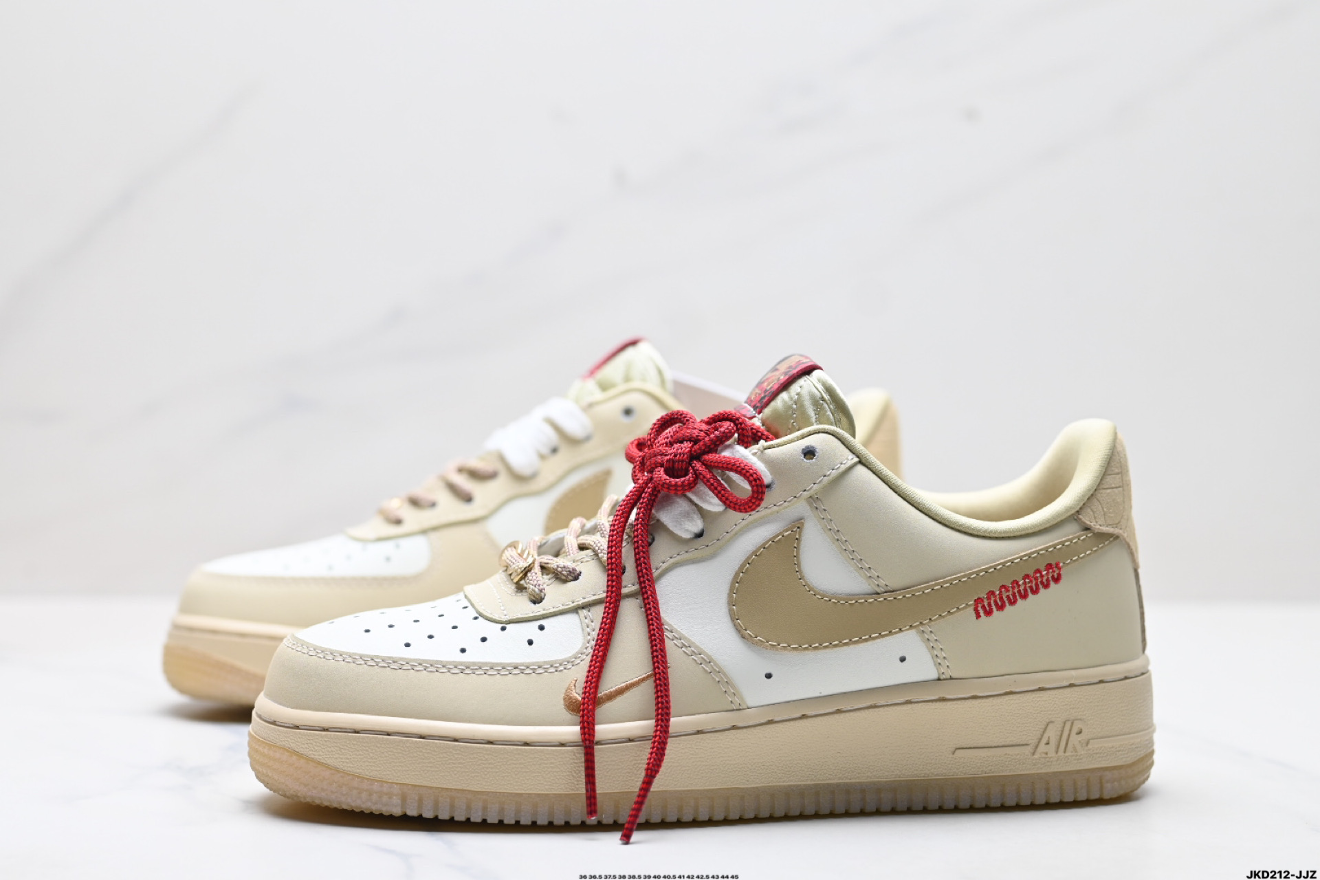 耐克Nike Air Force 1“07空军一号低帮百搭休闲运动板鞋  HV5990-172