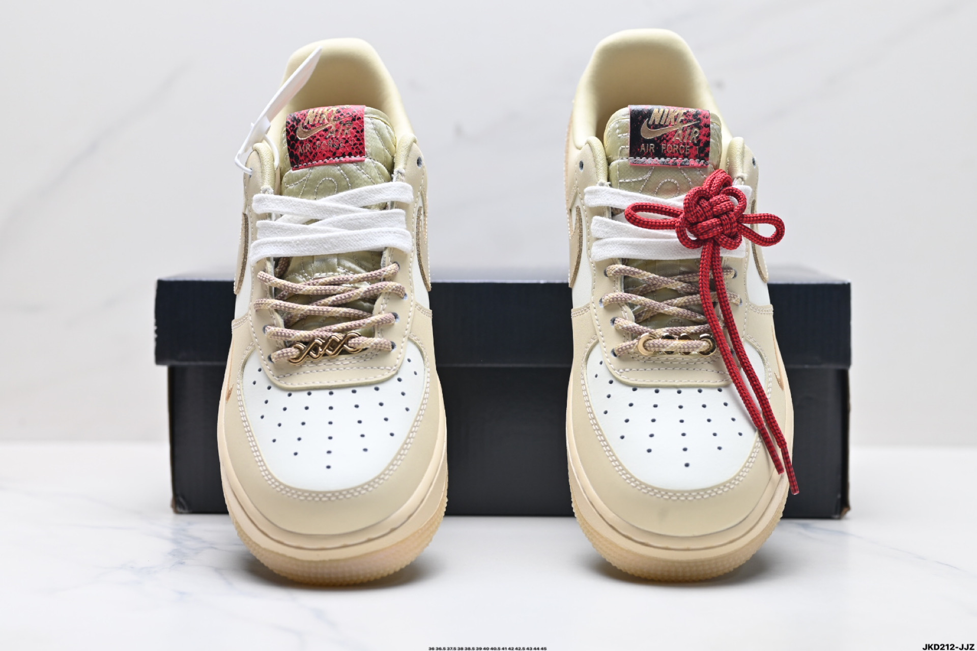 耐克Nike Air Force 1“07空军一号低帮百搭休闲运动板鞋  HV5990-172