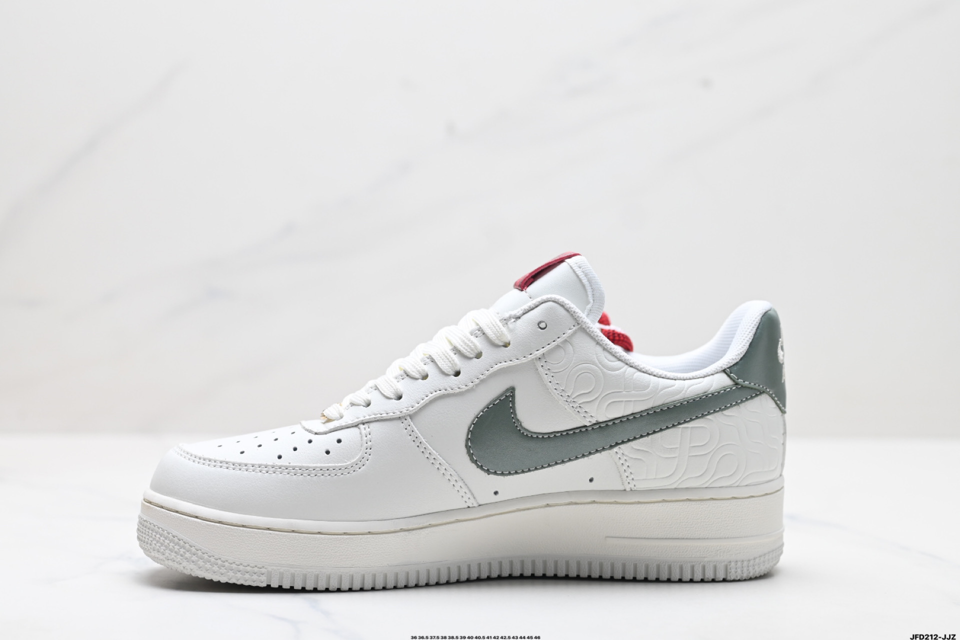 NIKE AIR FORCE 1‘07 LV8   CW2288-111