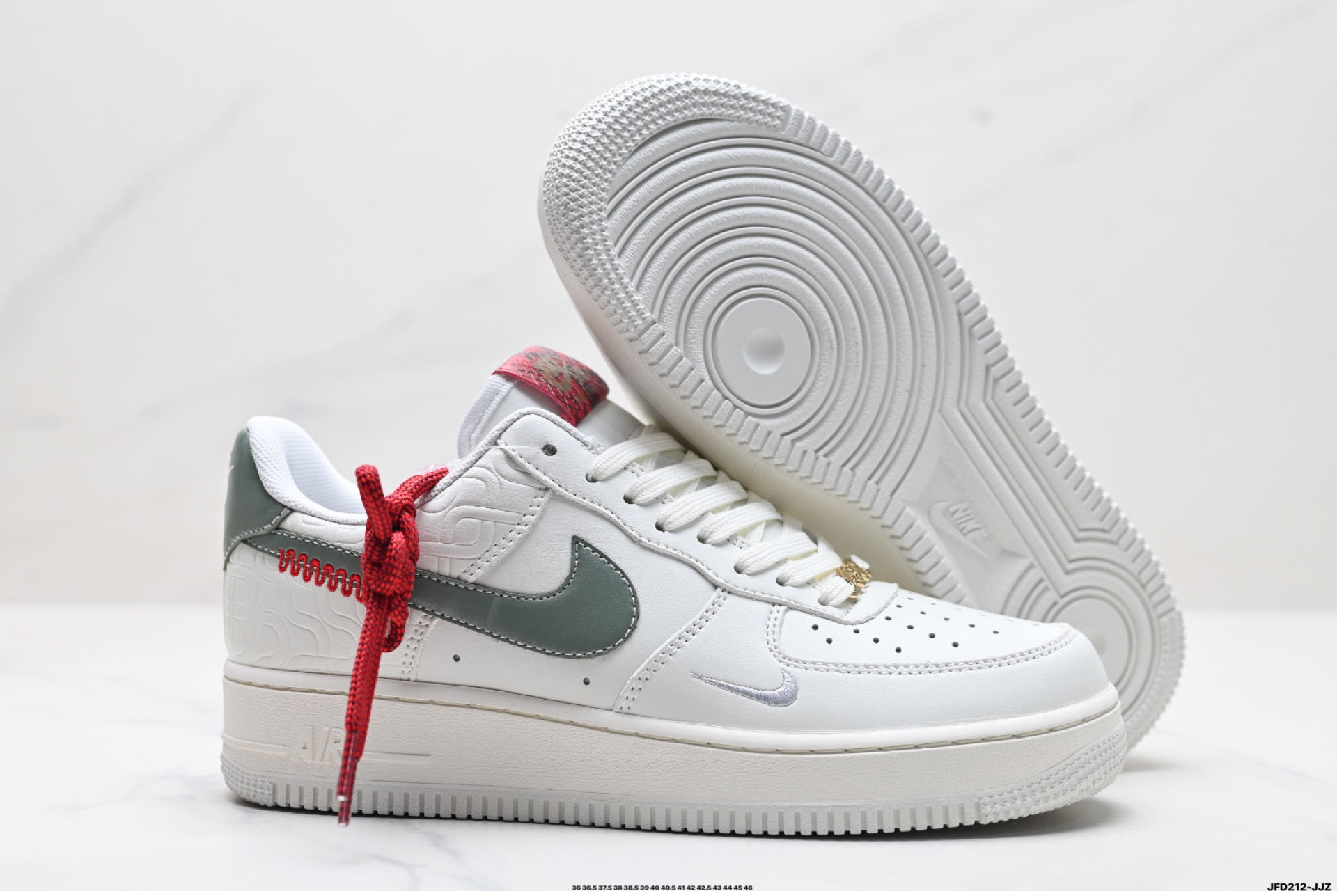 NIKE AIR FORCE 1‘07 LV8   CW2288-111