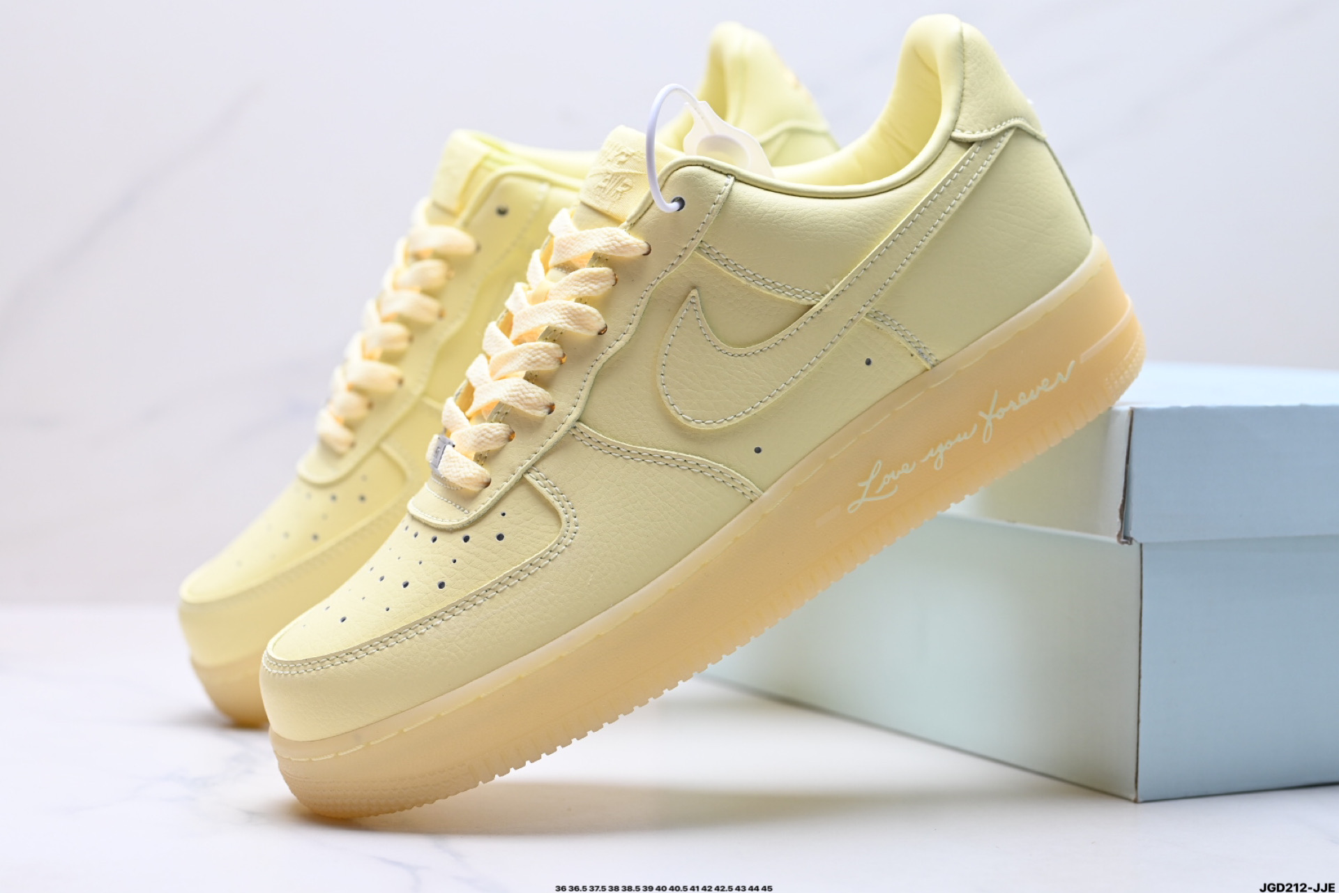 NIKE AIR FORCE 1‘07 CZ8065-800