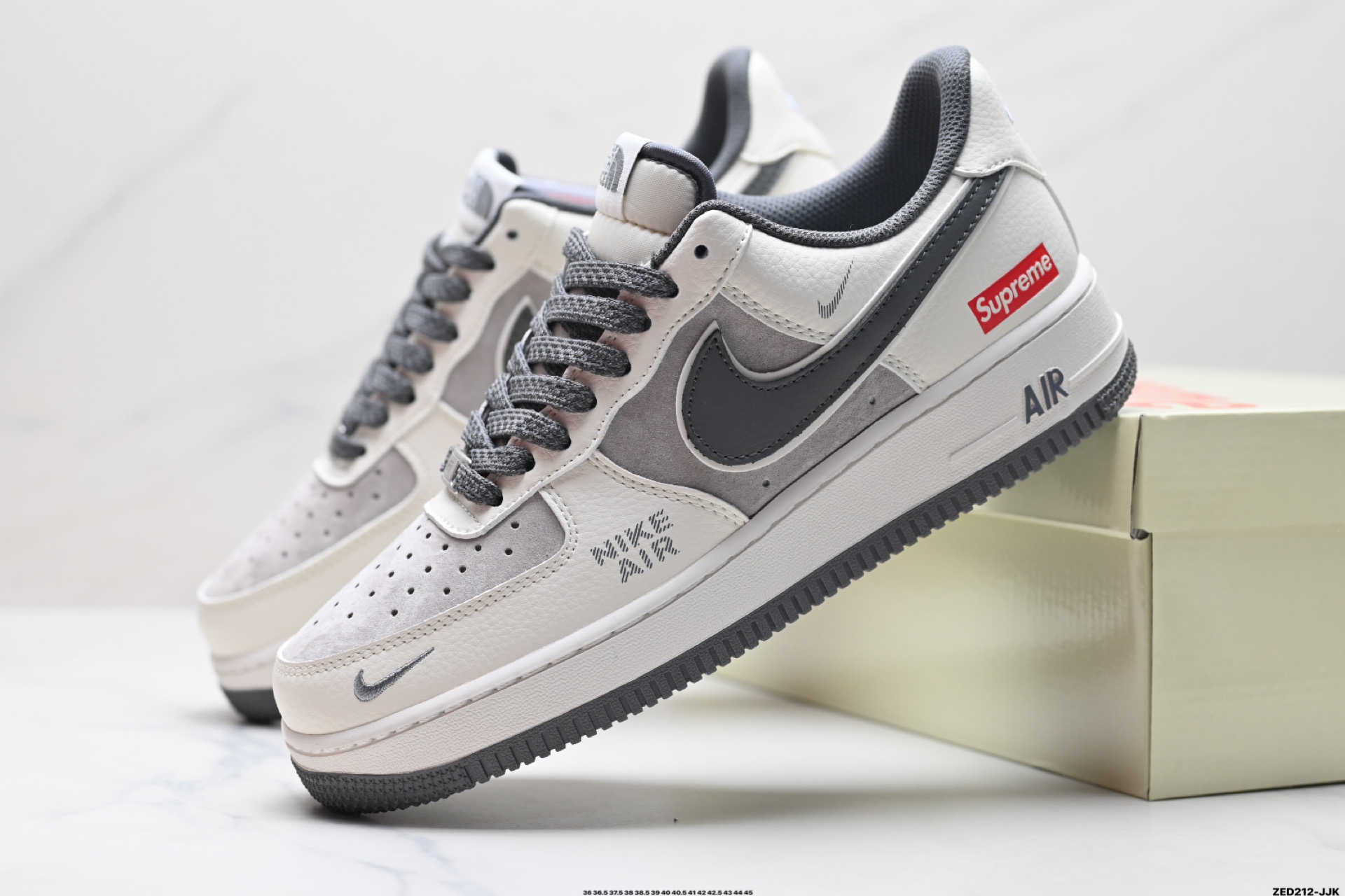 NIKE AIR FORCE 1'07 LV8  DM6868-048