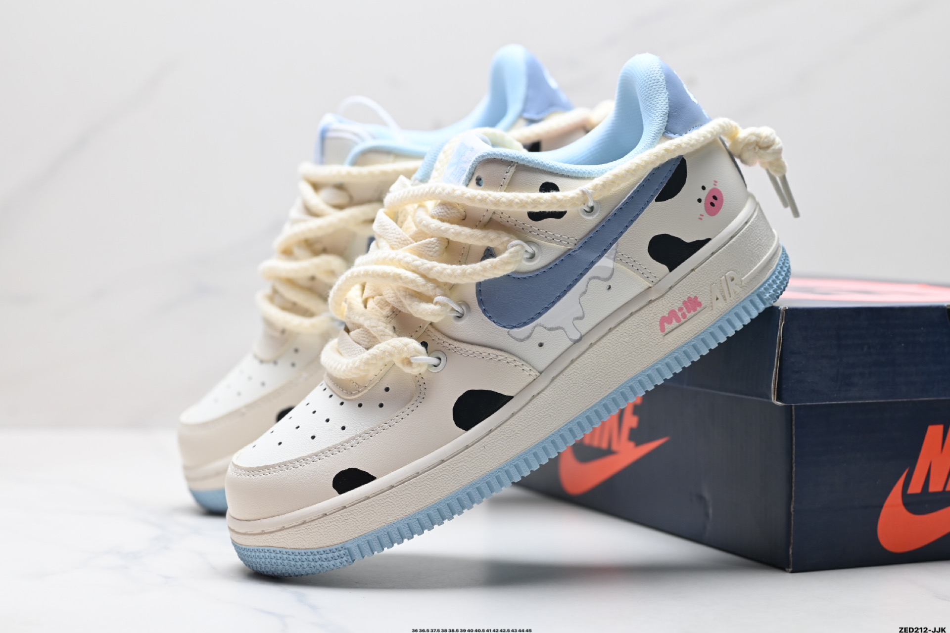 NIKE AIR FORCE 1'07 LV8  DM6868-048