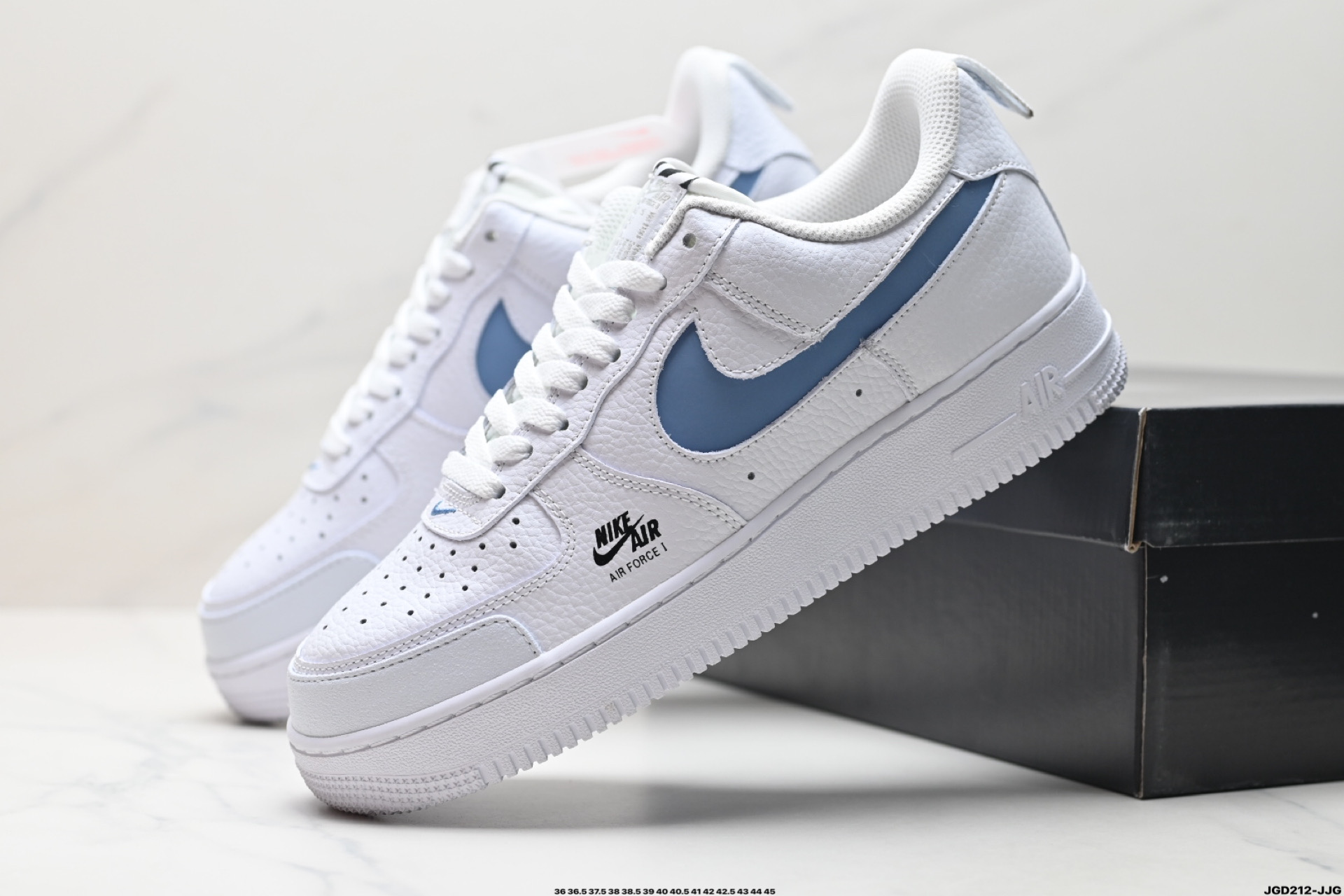 NIKE AIR FORCE 1‘07   BQ8988-108