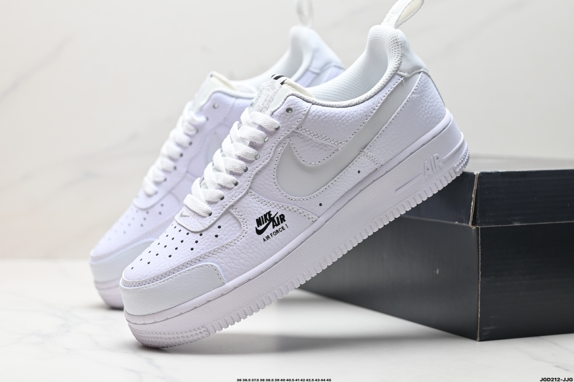 NIKE AIR FORCE 1‘07   BQ8988-108