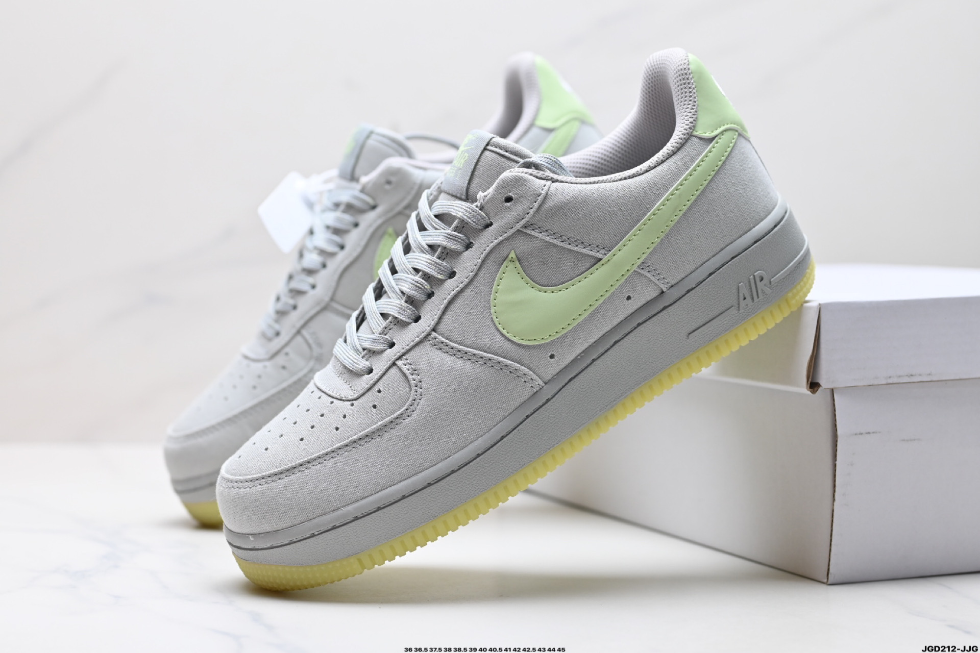 NIKE AIR FORCE 1‘07   BQ8988-108