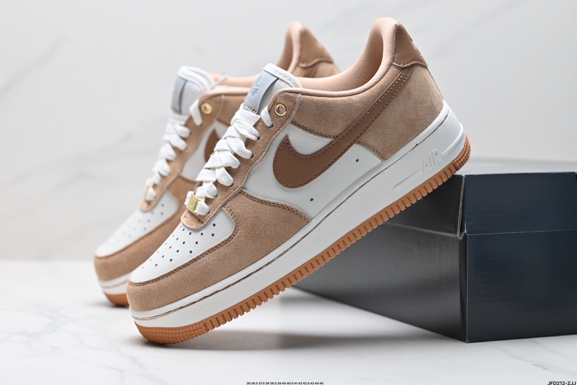 NIKE AIR FORCE 1‘07 LX  DX1193-200