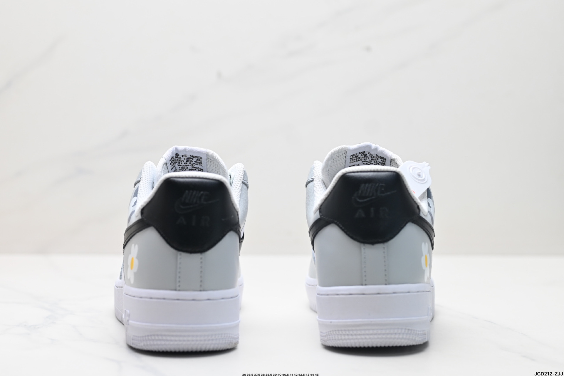 NIKE AIR FORCE 1‘07 LX  CZ8065-500