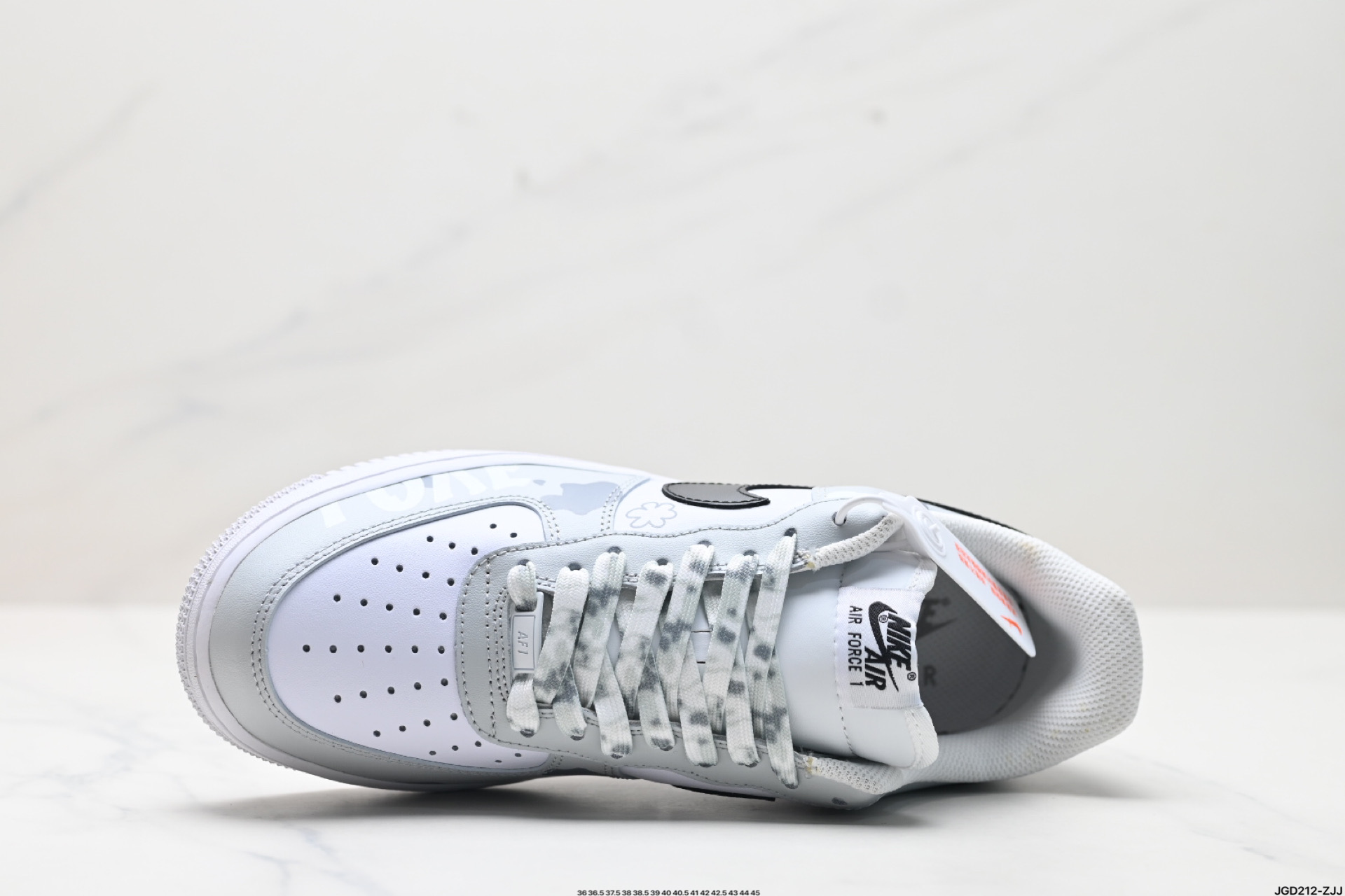 NIKE AIR FORCE 1‘07 LX  CZ8065-500