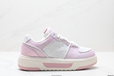 💰200 company-level ✅2022ss Spring Academy outfits hit🔥Korean limited edition, joining NY American Rugby Yankees MLB Chunky Liner New York Yankees senior shoes series low-top daddy style lightweight height-enhanced thick sole versatile casual sports jogging shoes "Leather White and Black NY Print" item number: 3ASXCMN4N Size: 35 36 36.5 37.5 38 38.5 39 40 Advanced street leisure brand MLB has released the newly launched Chunky Liner series, which defines everyone's youthfulness in the name of #Senior Shoes#! Every sneaker launched by MLB in Big Ball Chunkey, High Chunkey and other products has become a popular store for sneakers. In 2022, it launched a new style of sneakers "Chunky Liner" series. Chunky Liner is inspired by baseball shoes and adds elegant street fashion sneakers. While the product is launched, it shows the Flex image and diverse matching of customers who pursue their own personality. Especially the mix of formal items such as jackets and dresses, plus sports items such as ball caps and sneakers, show a more fashionable combination, giving people a comfortable and cool feeling. Chunky Liner is inspired by the shot of a strong hitter that extends straight lines. The upper pattern and Pipping lines of the reverse reflection material highlight the details. Outsol has designed it with the theme of baseball and MLB logos, and was evaluated to reflect the unique personality of MLB. High elasticity, sweat absorption and excellent resilience insoles made of open holes. ID: JZD129-ZJZ 1 💰200 company-level ✅2022ss Spring Academy outfits hit🔥Korean limited edition, joining NY American Rugby Yankees MLB Chunky Liner New York Yankees senior shoes series low-top daddy style lightweight height-enhanced thick sole versatile casual sports jogging shoes “Leather White and Black NY Print” item number: 3ASXCMN4N Size: 35 36 36.5 37.5 38 38.5 39 40 Advanced street leisure brand MLB has released the newly launched Chunky Liner series, which defines everyone’s youthfulness in the name of #Senior Shoes#! Every sneaker launched by MLB in Big Ball Chunkey, High Chunkey and other products has become a popular store for sneakers. In 2022, it launched a new style of sneakers “Chunky Liner” series. Chunky Liner is inspired by baseball shoes and adds elegant street fashion sneakers. While the product is launched, it shows the Flex image and diverse matching of customers who pursue their own personality. Especially the mix of formal items such as jackets and dresses, plus sports items such as ball caps and sneakers, show a more fashionable combination, giving people a comfortable and cool feeling. Chunky Liner is inspired by the shot of a strong hitter that extends straight lines. The upper pattern and Pipping lines of the reverse reflection material highlight the details. Outsol has designed it with the theme of baseball and MLB logos, and was evaluated to reflect the unique personality of MLB. High elasticity, sweat absorption and excellent resilience insoles made of open holes. ID: JZD129-ZJZ