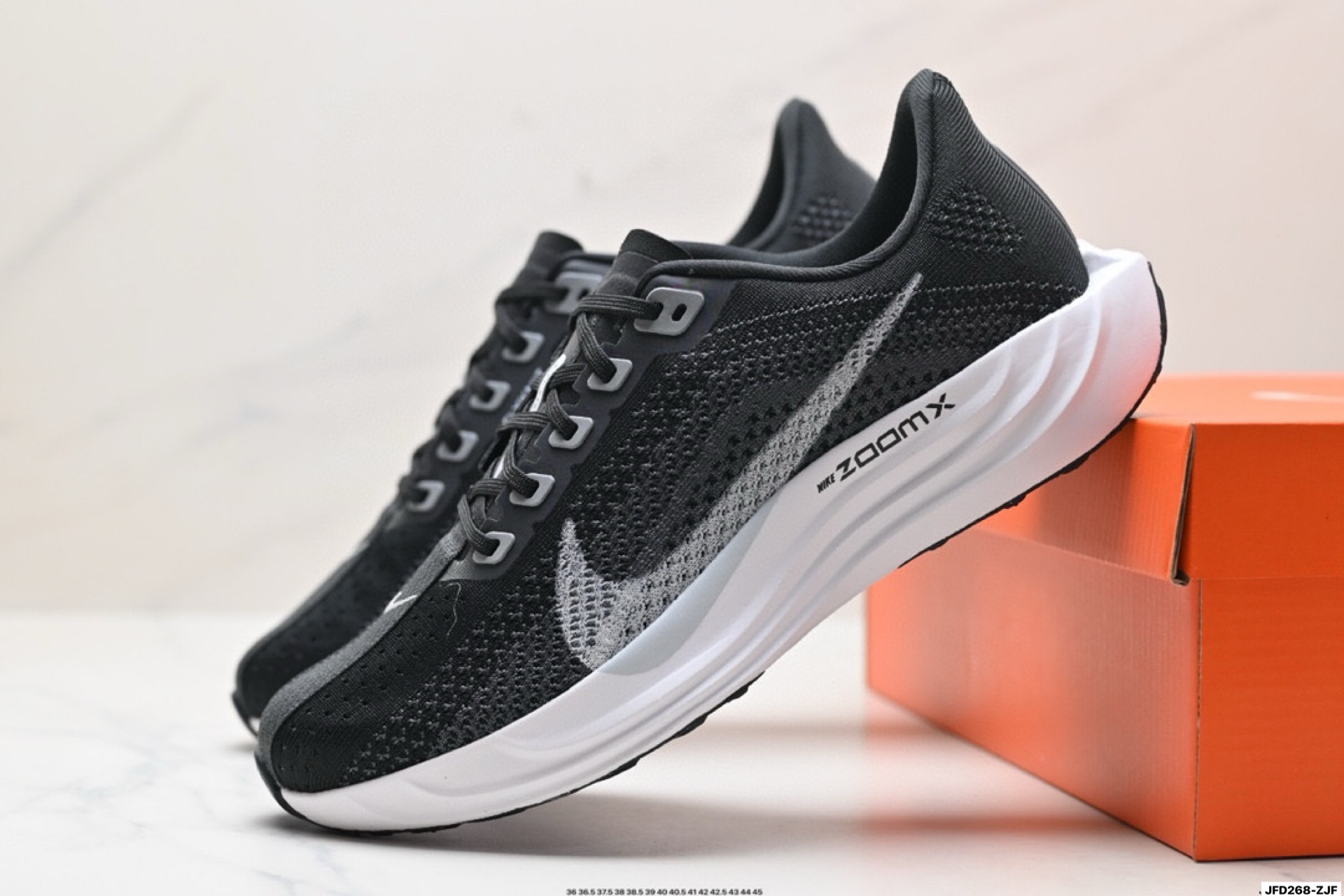 升级原楦原纸版数据开发 采用弹性 Flyknit 飞织鞋面材质  FQ7261-402