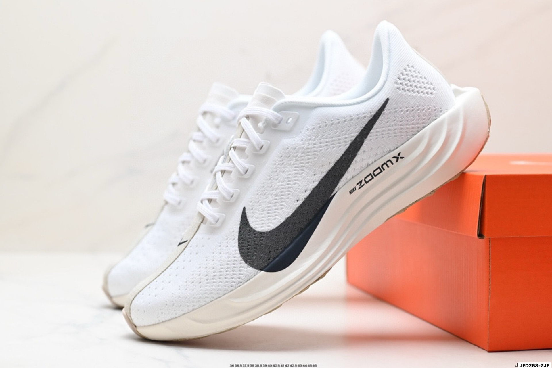升级原楦原纸版数据开发 采用弹性 Flyknit 飞织鞋面材质  FQ7261-402