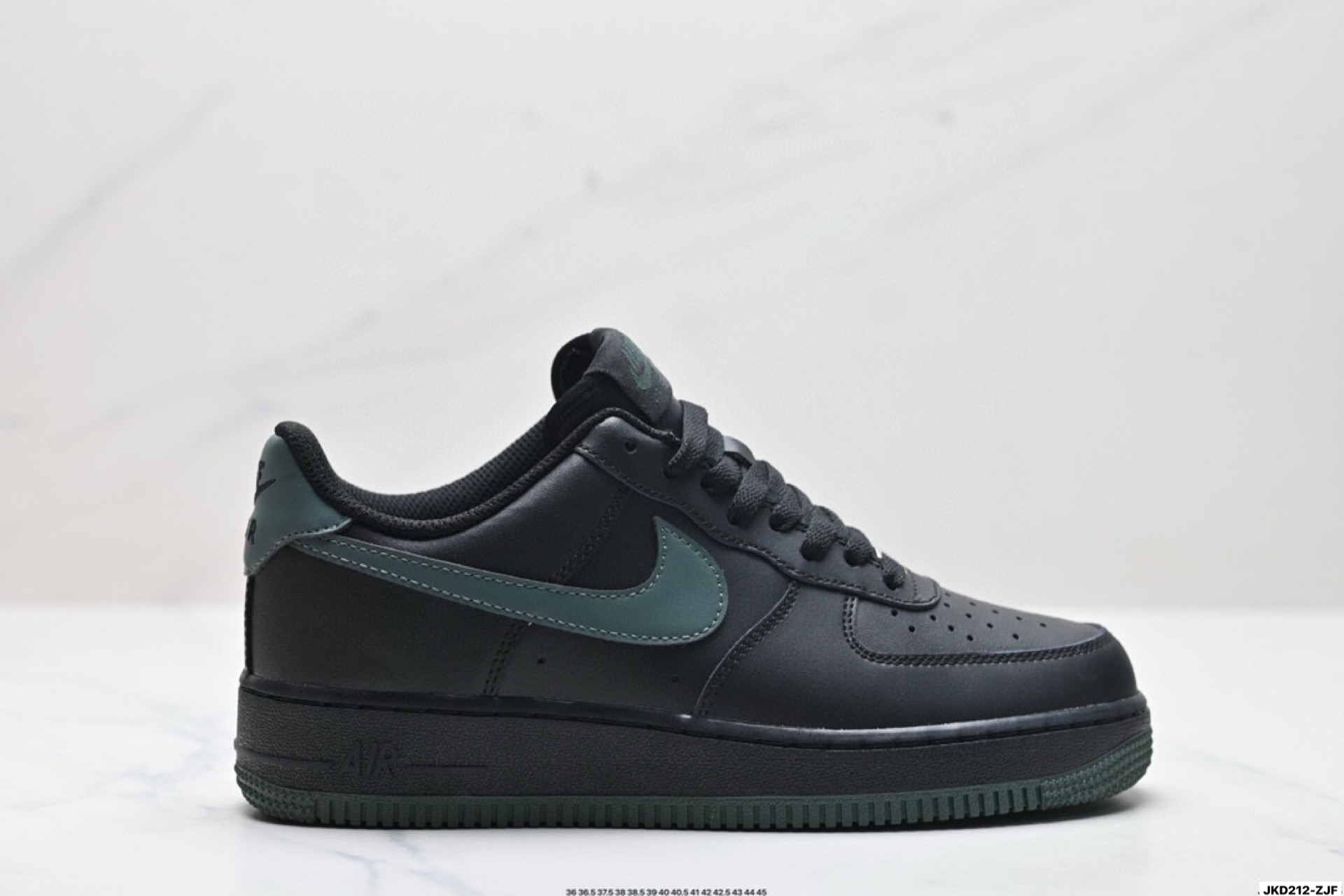 NIKE AIR FORCE 1‘07  FJ4146-001