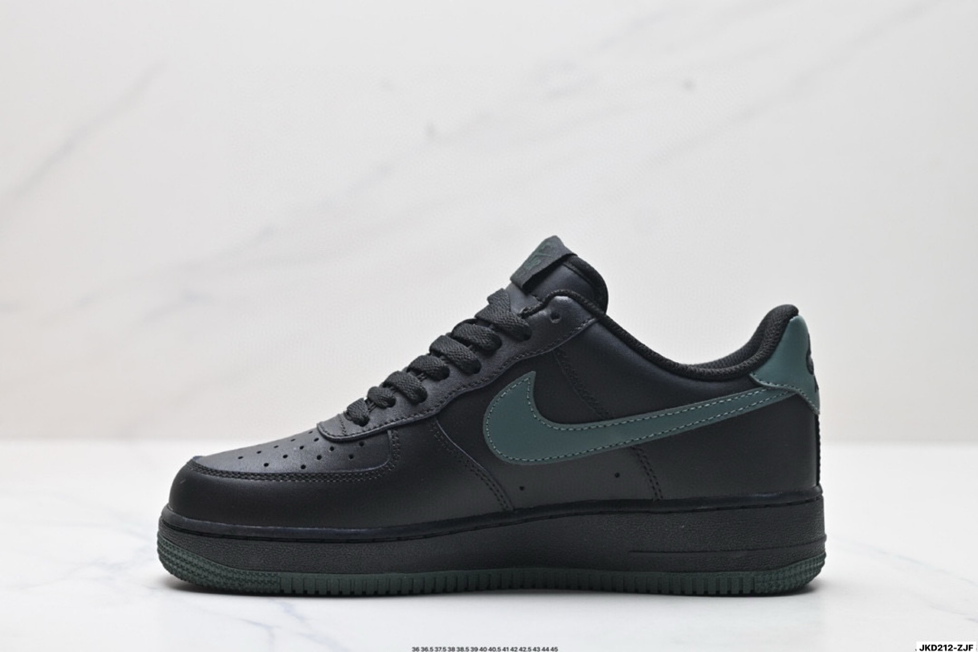 NIKE AIR FORCE 1‘07  FJ4146-001